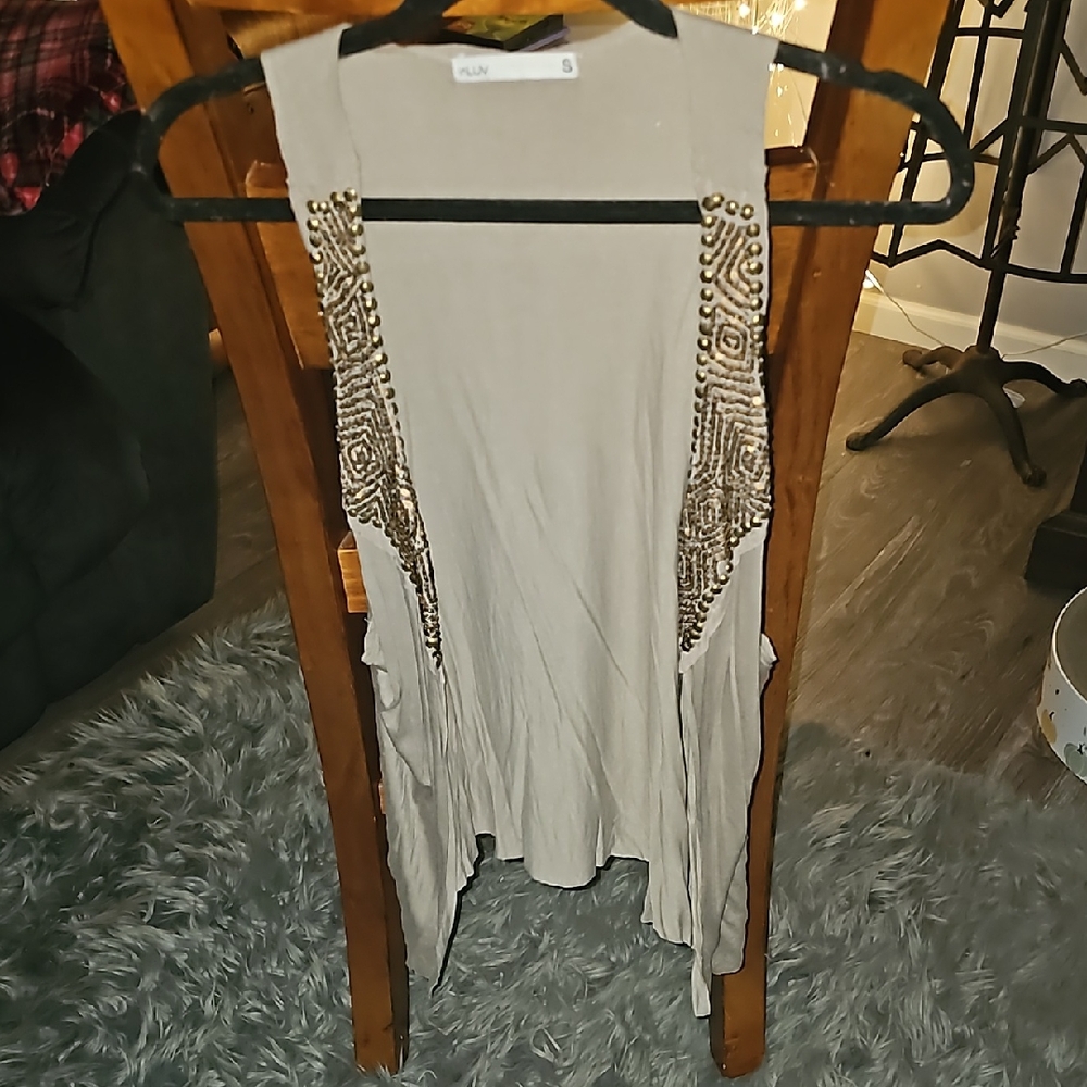 In LUV womens fringe vest. Light weight! Size Small!! Neutral